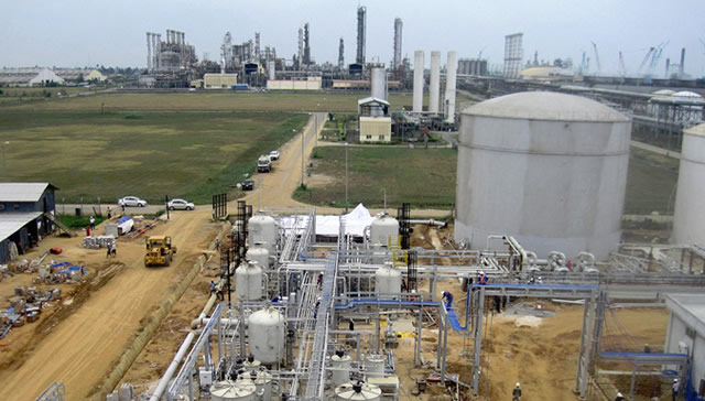 Buhari to inaugurate Dangote refinery May 22